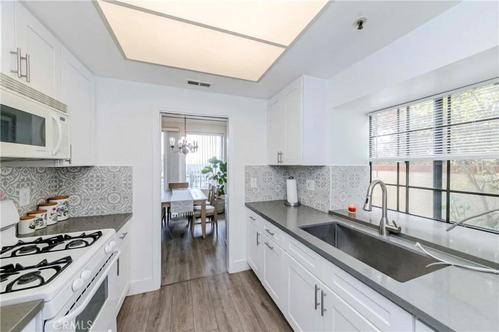 2567 Plaza Del Amo #109 Torrance, CA 90503