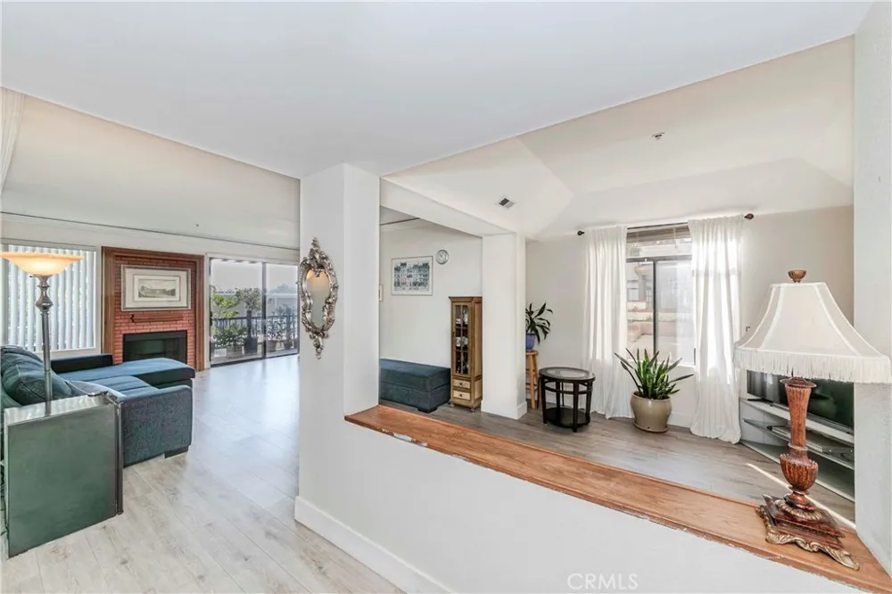 2567 Plaza Del Amo #109 Torrance, CA 90503