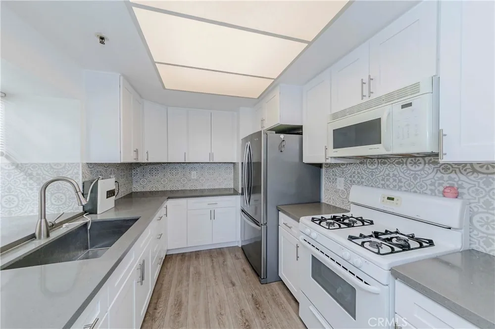 2567 Plaza Del Amo #109 Torrance, CA 90503