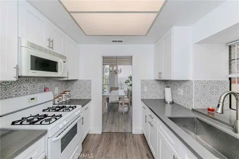 2567 Plaza Del Amo #109