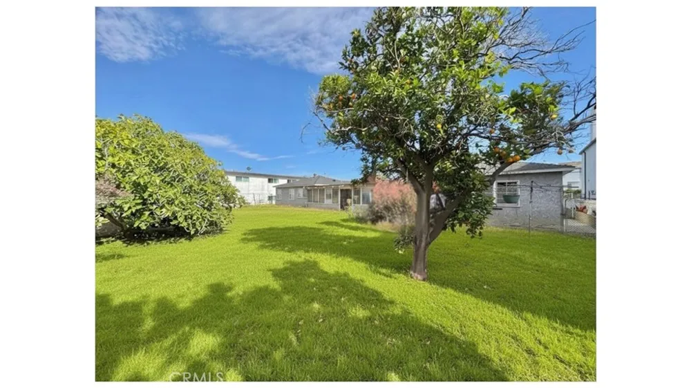 1633 Artesia Manhattan Beach, CA 90266