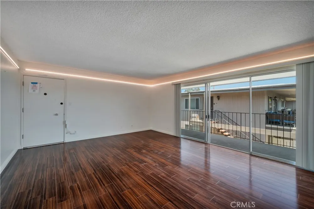 2940 W Carson #211 Torrance, CA 90503