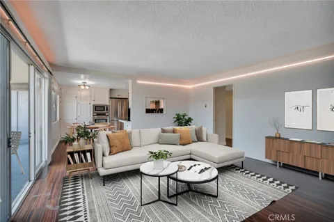 2940 W Carson #211