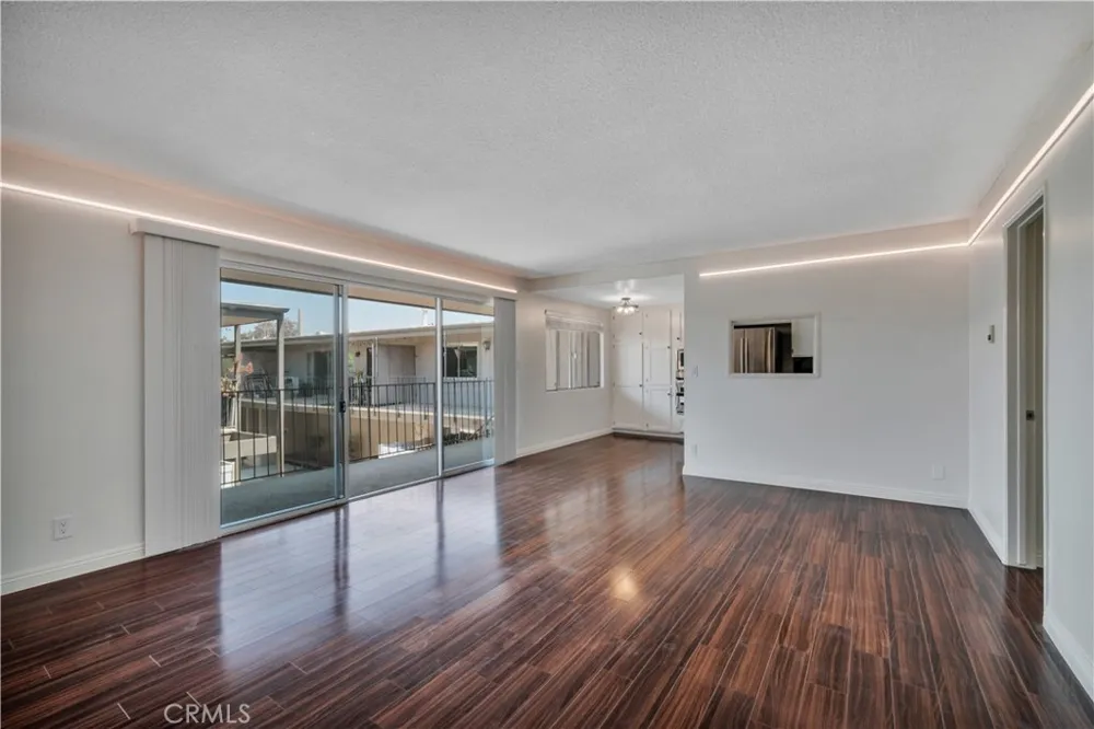 2940 W Carson #211 Torrance, CA 90503