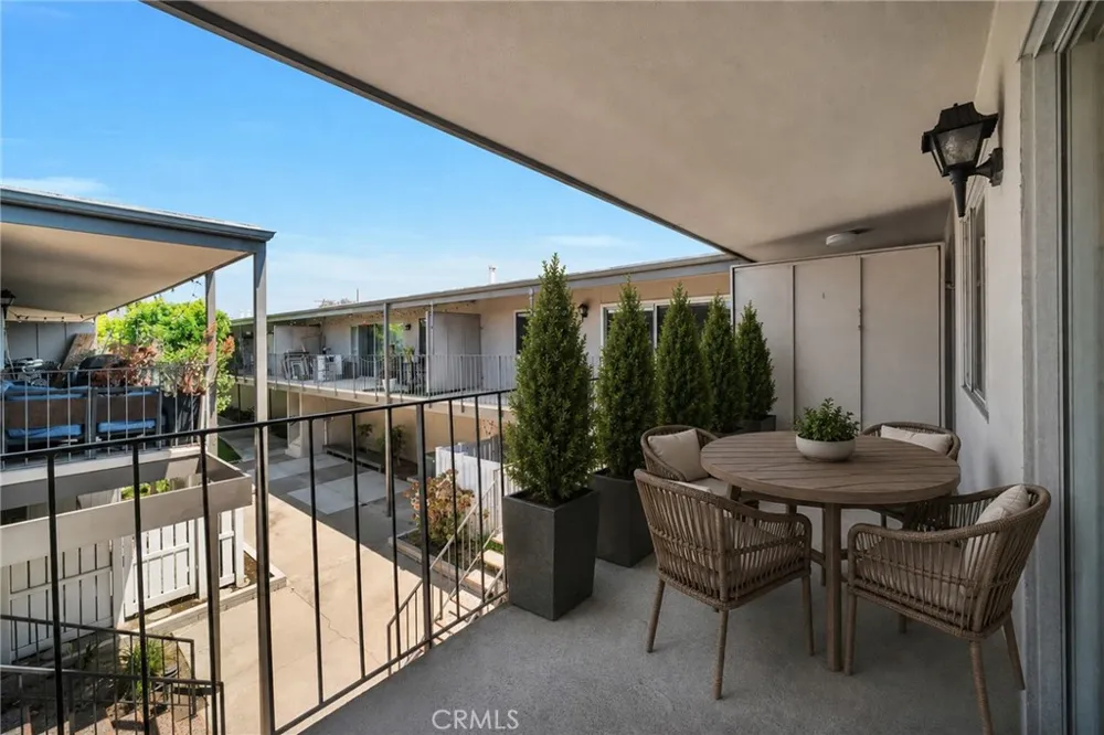 2940 W Carson #211 Torrance, CA 90503