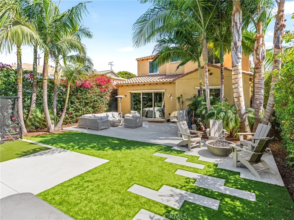 701 W Maple El Segundo, CA 90245