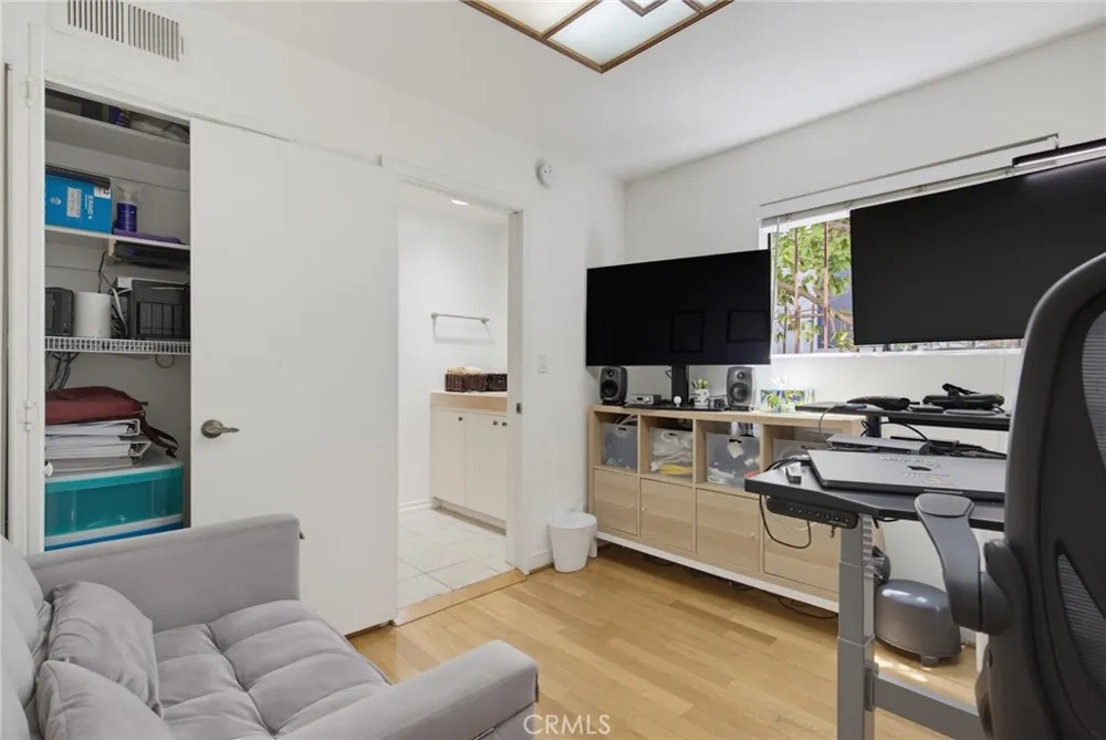 1850 Midvale Avenue #13 Los Angeles, CA 90025