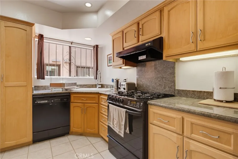 1850 Midvale Avenue #13 Los Angeles, CA 90025