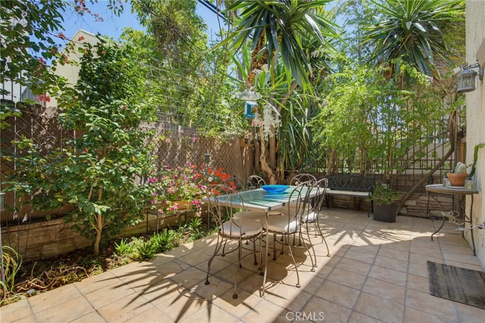 1850 Midvale Avenue #13 Los Angeles, CA 90025