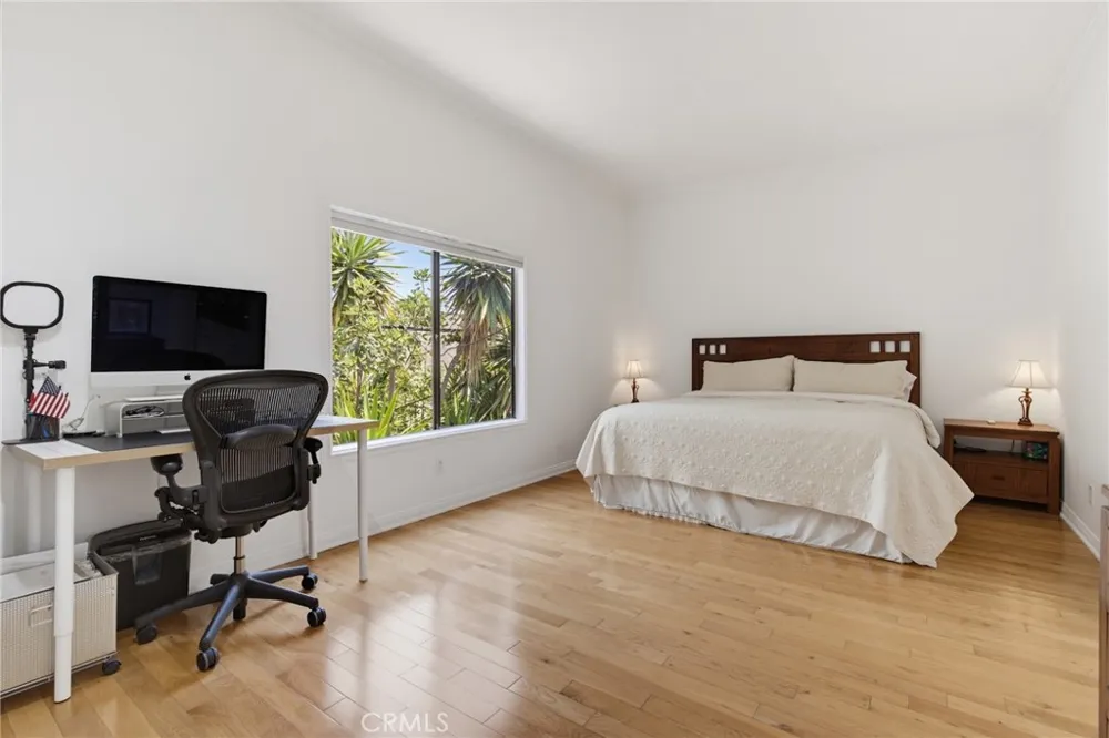 1850 Midvale Avenue #13 Los Angeles, CA 90025