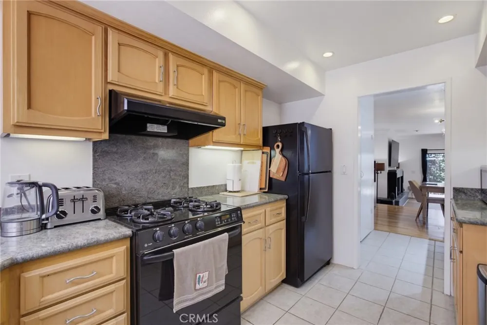 1850 Midvale Avenue #13 Los Angeles, CA 90025