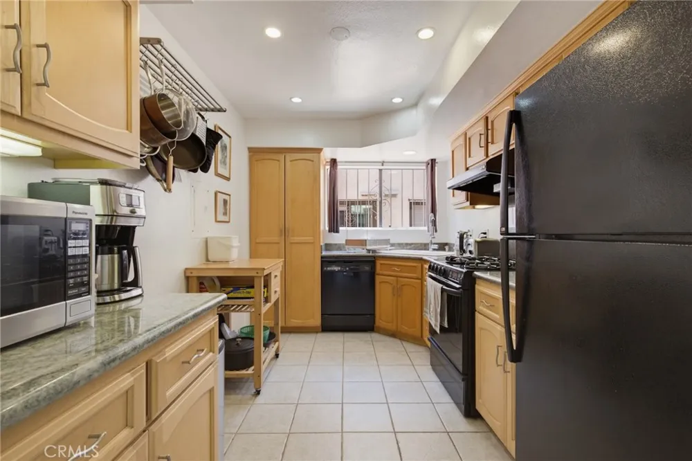 1850 Midvale Avenue #13 Los Angeles, CA 90025