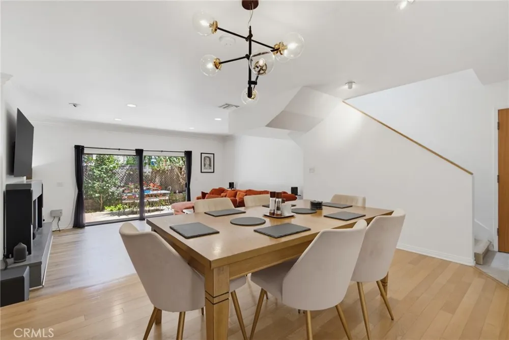 1850 Midvale Avenue #13 Los Angeles, CA 90025