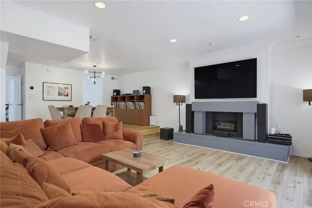 1850 Midvale Avenue #13 Los Angeles, CA 90025