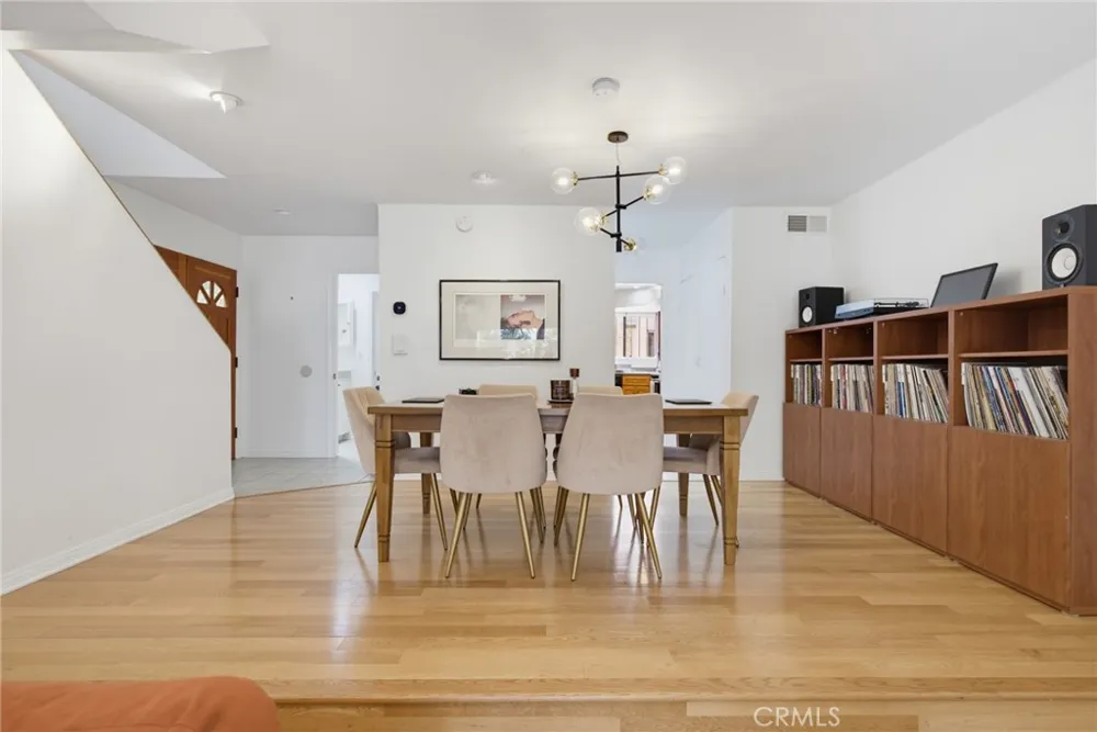 1850 Midvale Avenue #13 Los Angeles, CA 90025