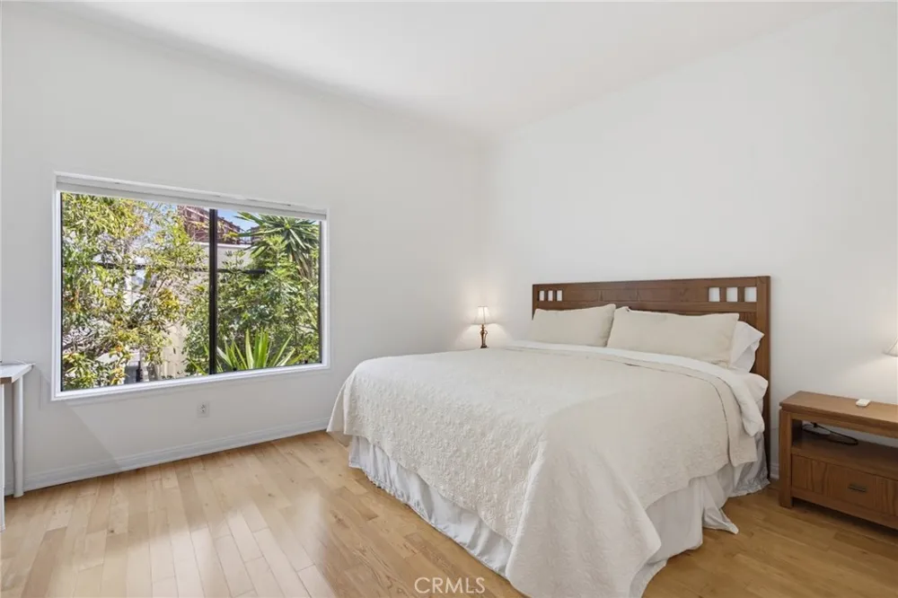 1850 Midvale Avenue #13 Los Angeles, CA 90025
