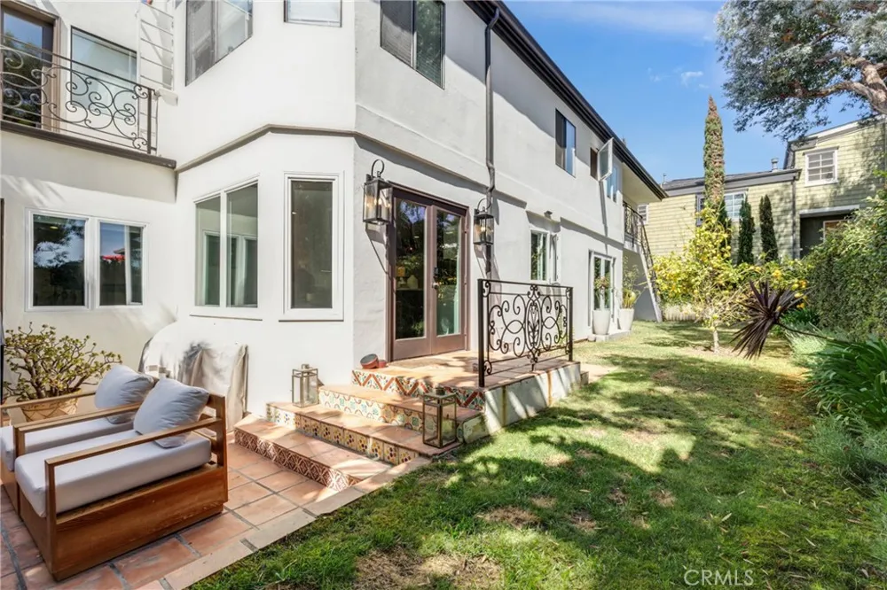620 9th St Manhattan Beach, CA 90266