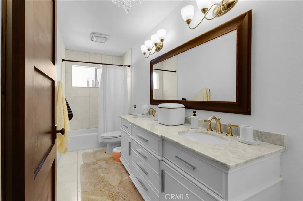 620 9th St Manhattan Beach, CA 90266