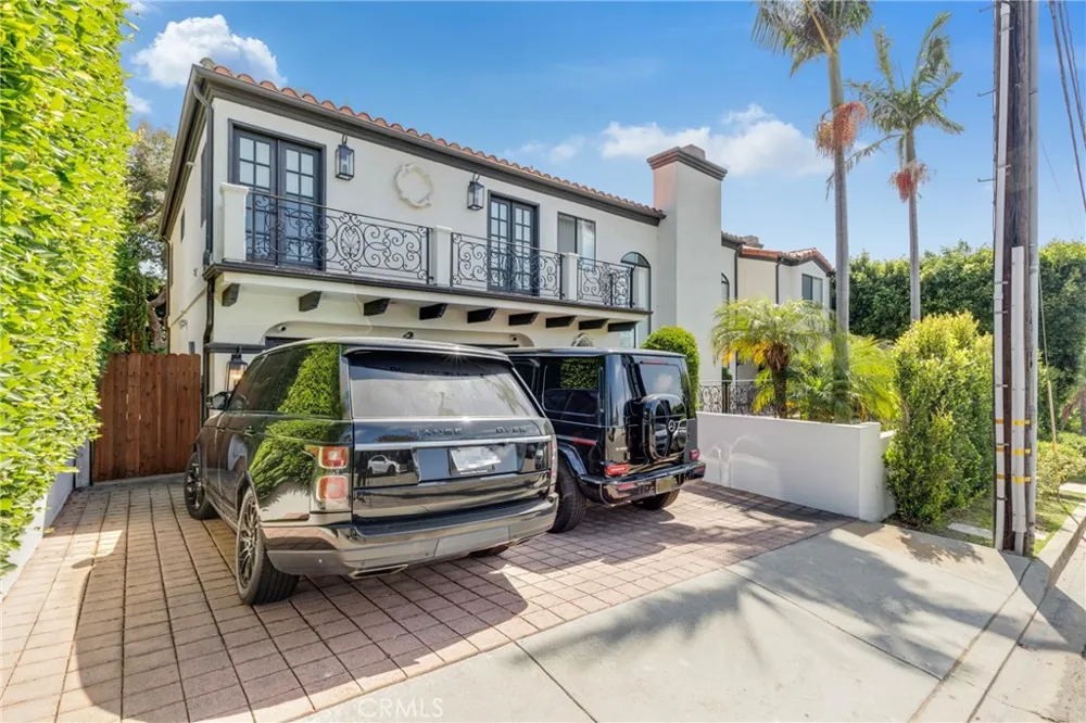 620 9th St Manhattan Beach, CA 90266