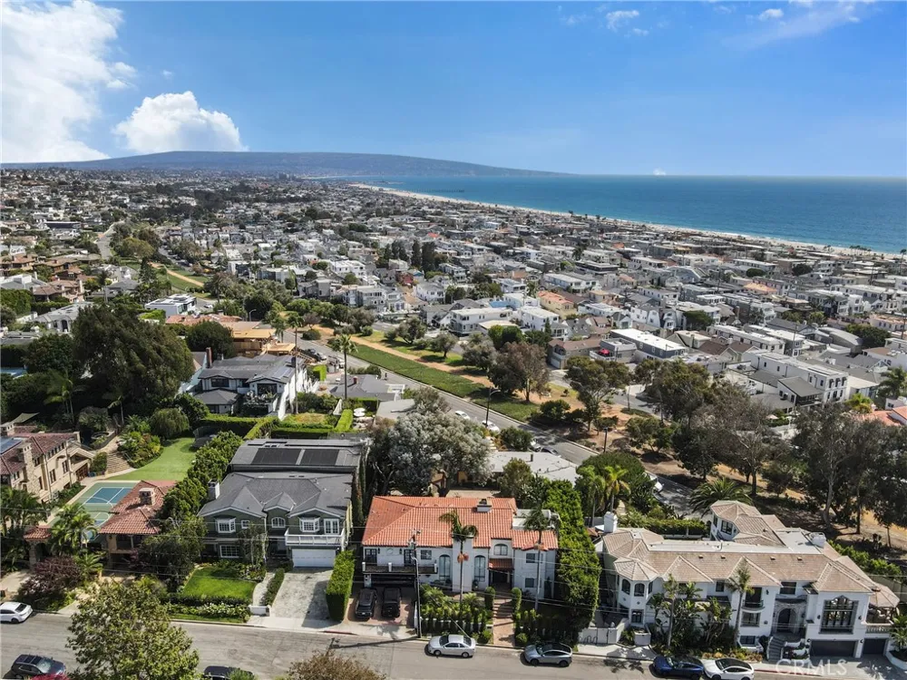 620 9th St Manhattan Beach, CA 90266