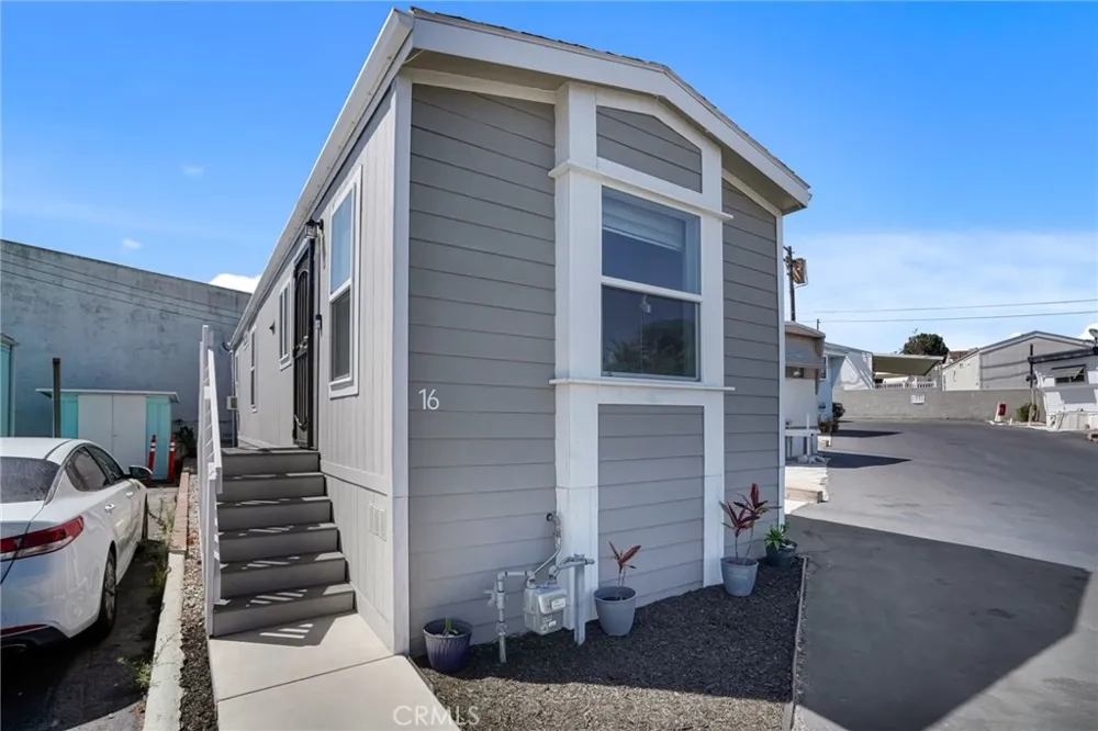 2355 Lomita Blvd #16 Lomita, CA 90717