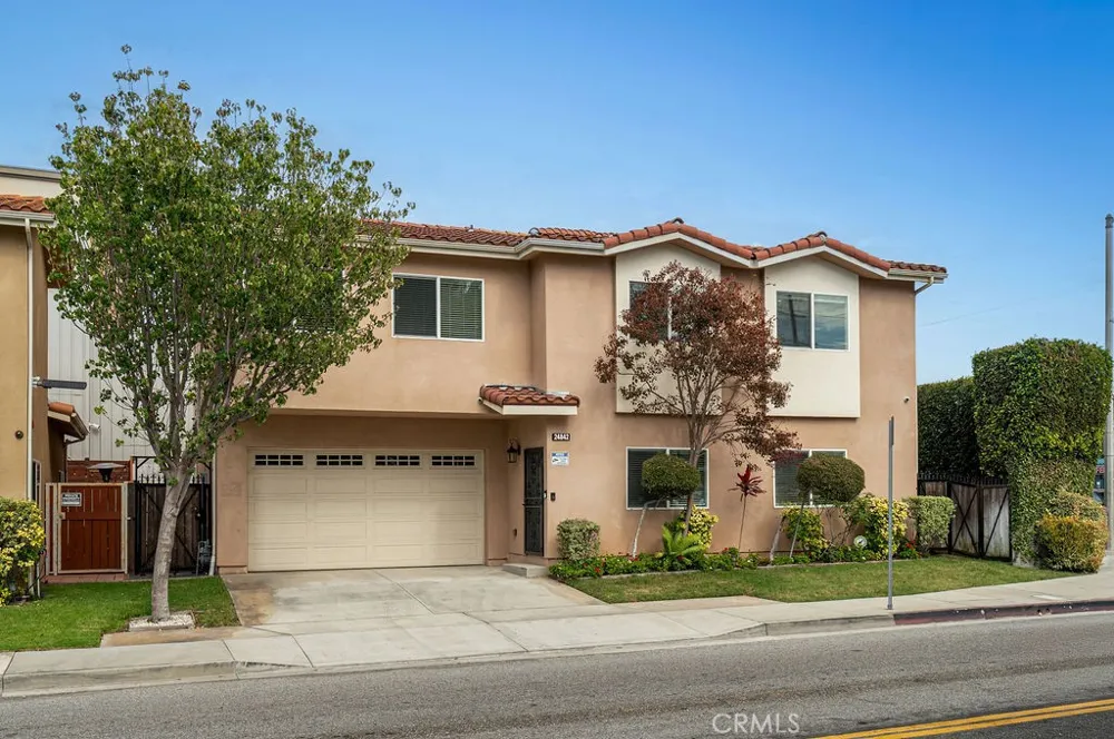 24842 Frampton Avenue Harbor City, CA 90710