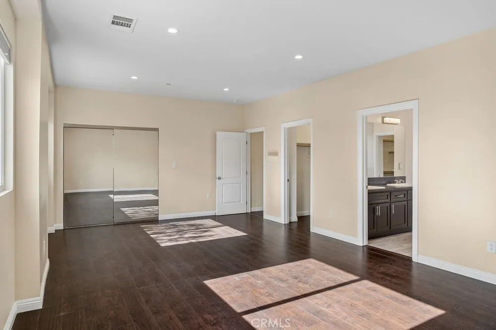 24842 Frampton Avenue Harbor City, CA 90710
