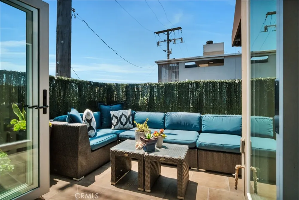 417 23rd Street Manhattan Beach, CA 90266