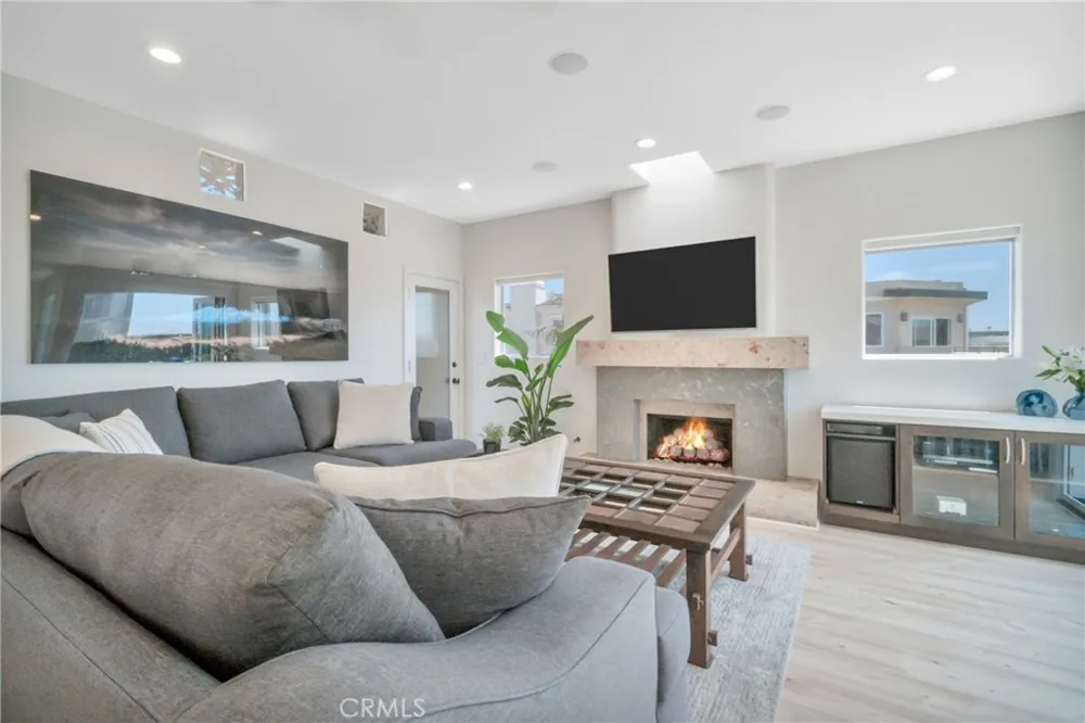 417 23rd Street Manhattan Beach, CA 90266