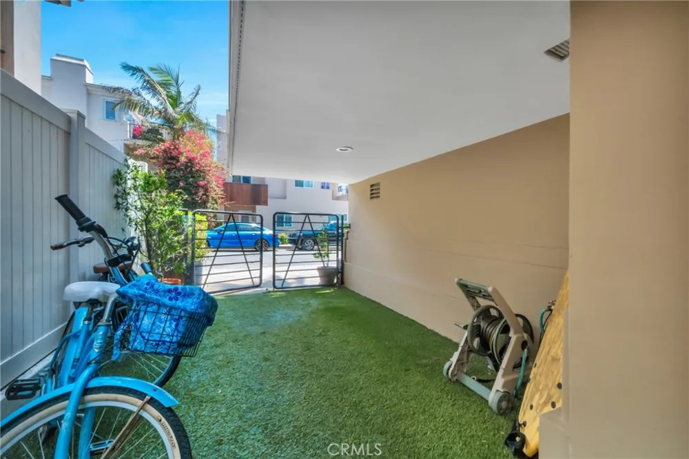 417 23rd Street Manhattan Beach, CA 90266