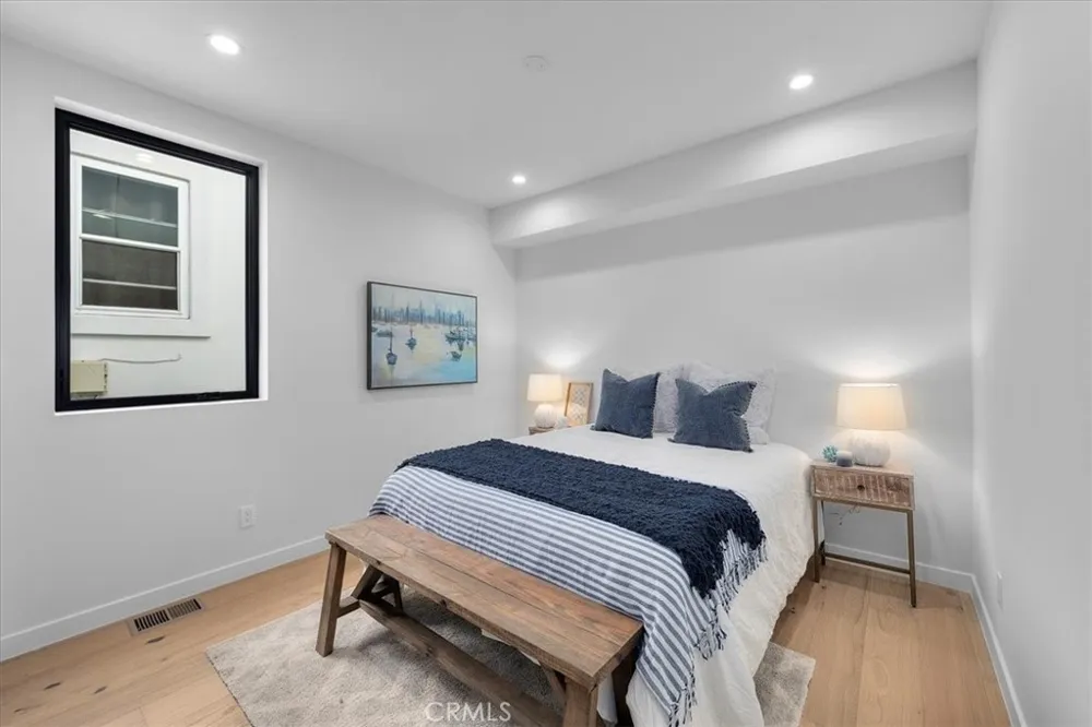 947 7th Street Hermosa Beach, CA 90254