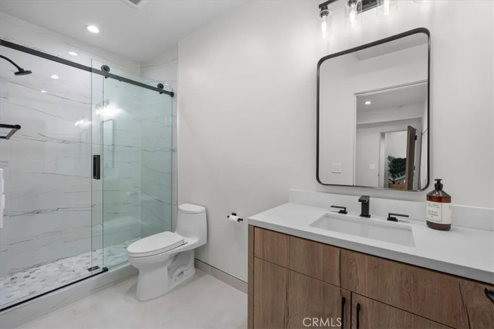 947 7th Street Hermosa Beach, CA 90254
