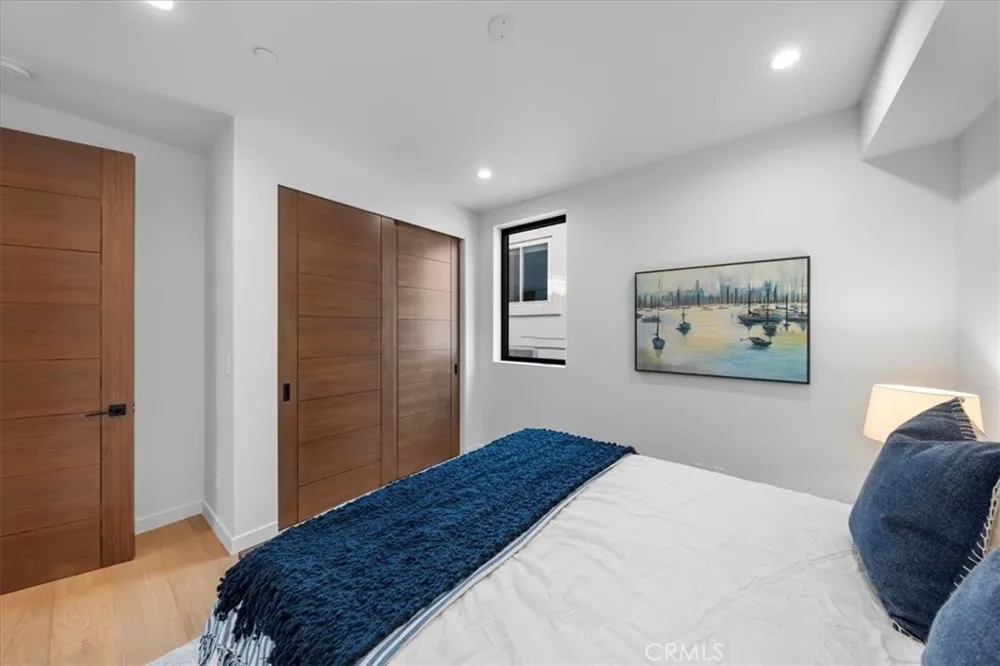 947 7th Street Hermosa Beach, CA 90254