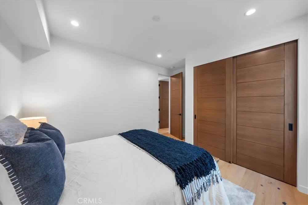 947 7th Street Hermosa Beach, CA 90254