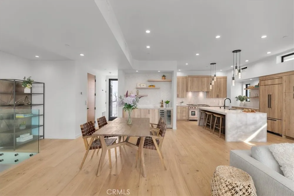 947 7th Street Hermosa Beach, CA 90254
