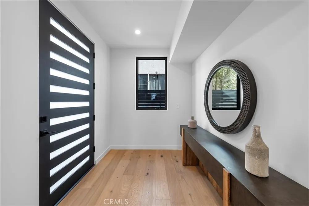 947 7th Street Hermosa Beach, CA 90254