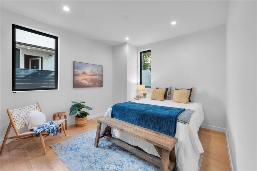 947 7th Street Hermosa Beach, CA 90254