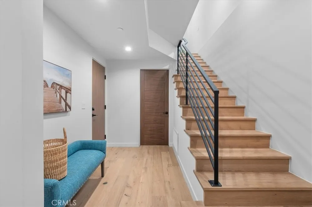 947 7th Street Hermosa Beach, CA 90254