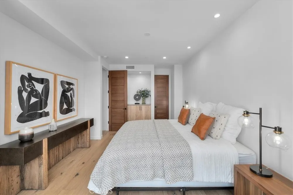 947 7th Street Hermosa Beach, CA 90254
