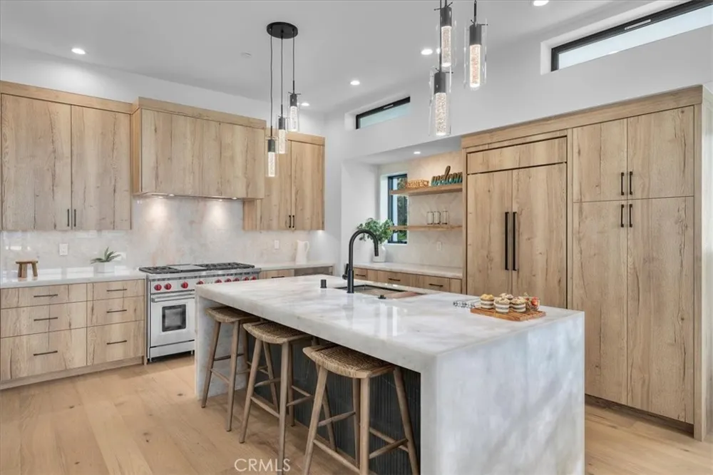 947 7th Street Hermosa Beach, CA 90254