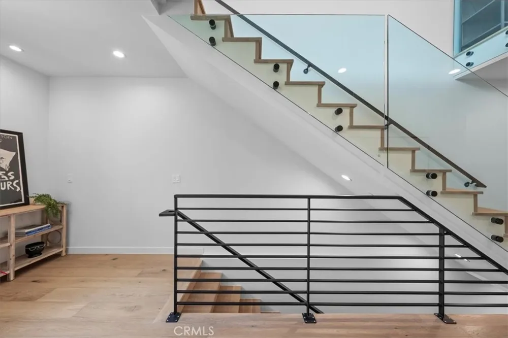947 7th Street Hermosa Beach, CA 90254