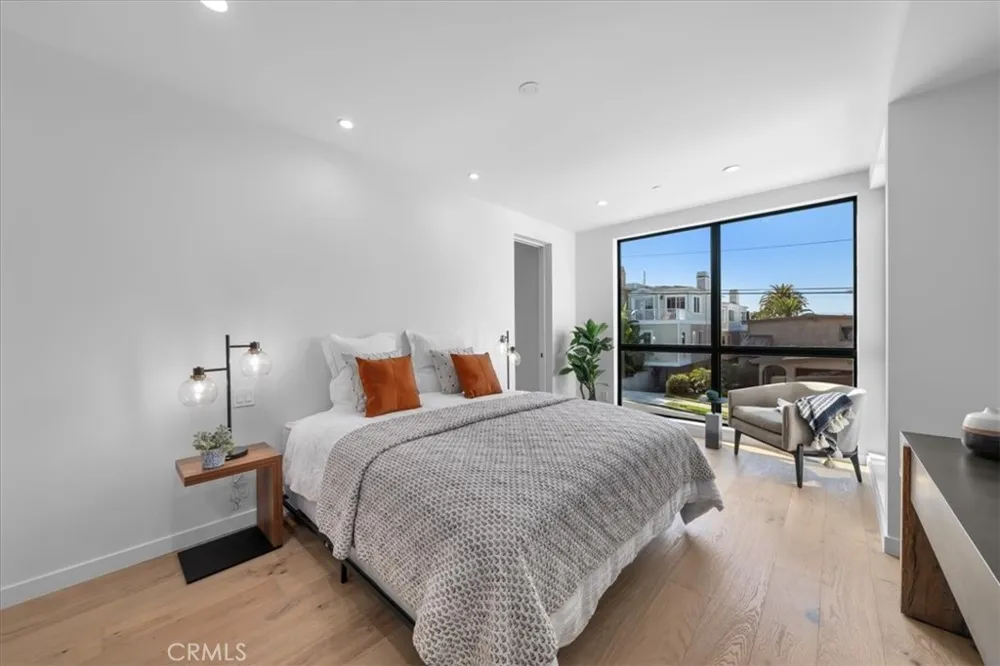947 7th Street Hermosa Beach, CA 90254