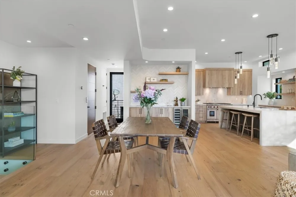 947 7th Street Hermosa Beach, CA 90254