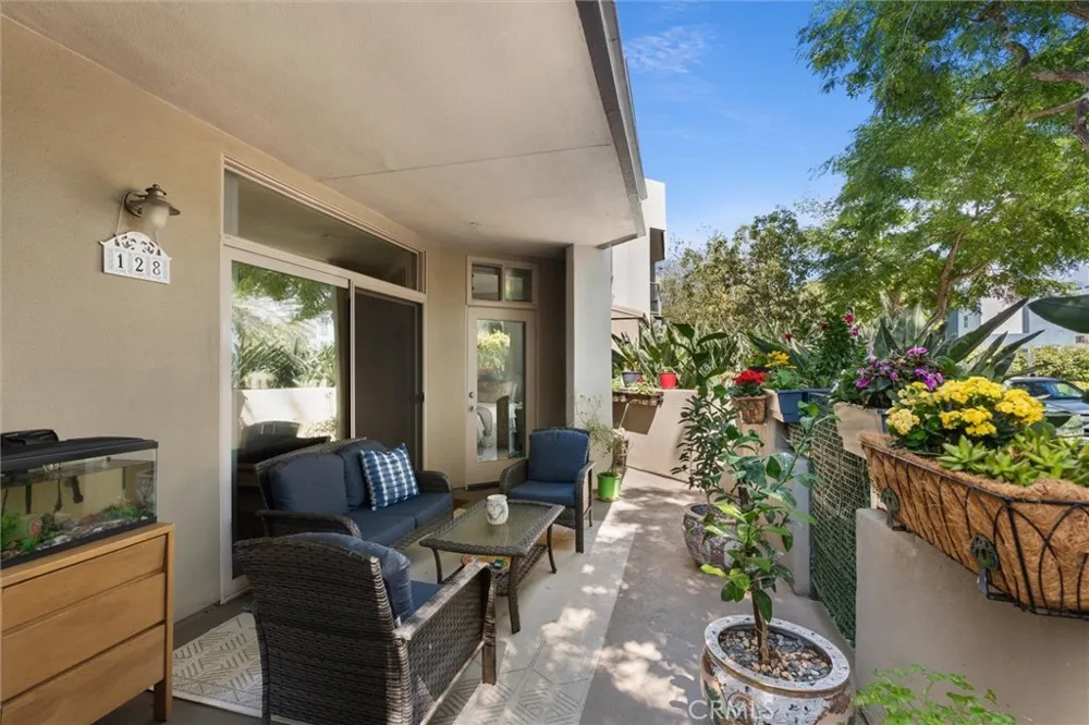 13044 Pacific Promenade #128 Playa Vista, CA 90094