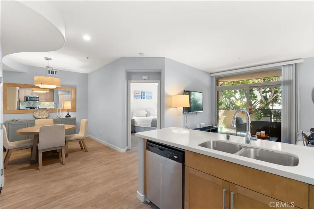 13044 Pacific Promenade #128 Playa Vista, CA 90094