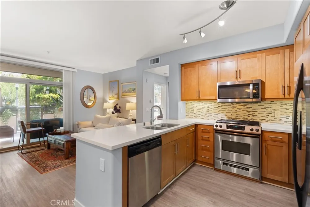 13044 Pacific Promenade #128 Playa Vista, CA 90094