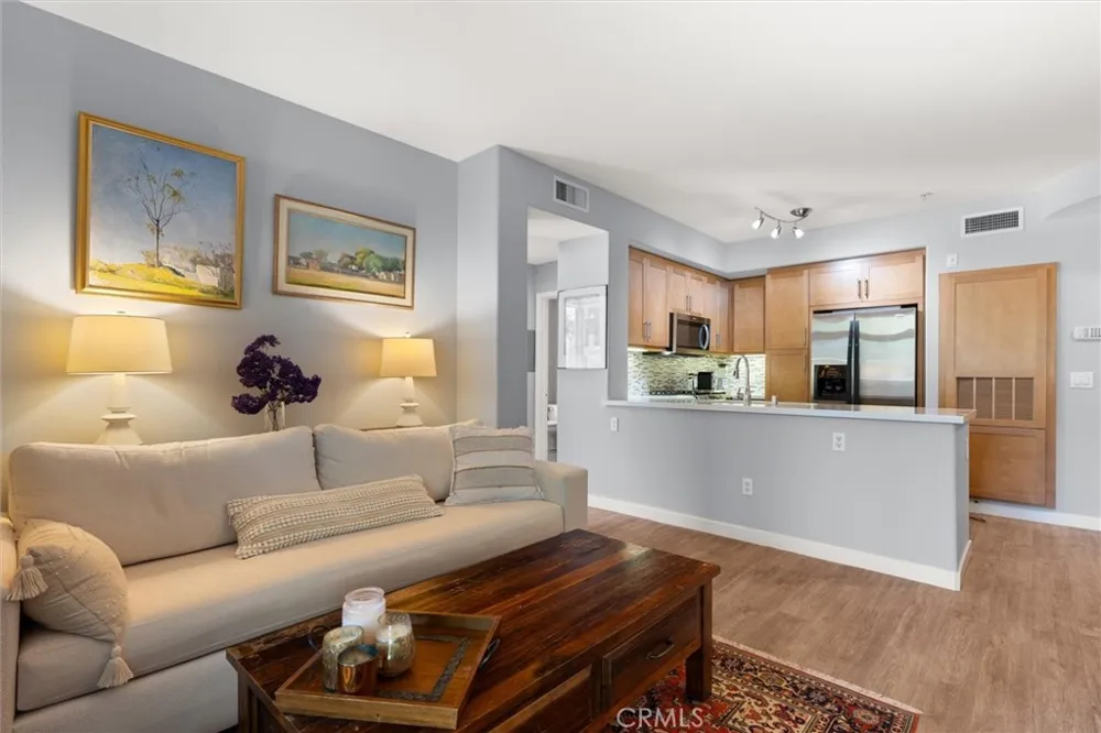 13044 Pacific Promenade #128 Playa Vista, CA 90094