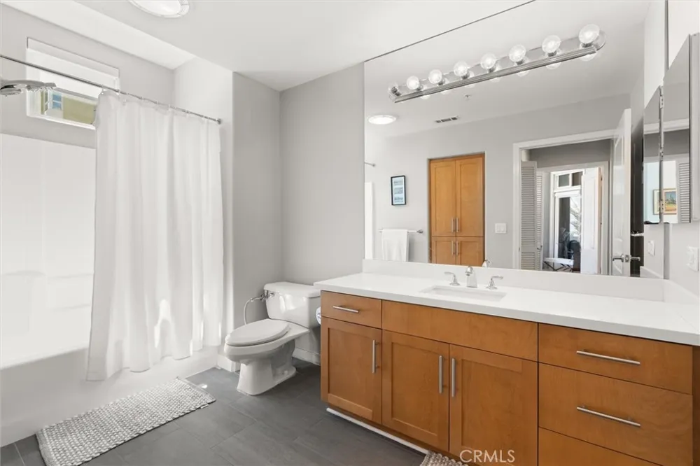 13044 Pacific Promenade #128 Playa Vista, CA 90094