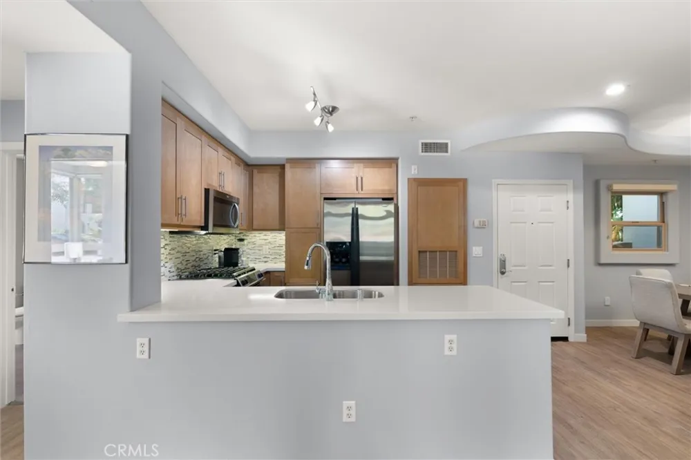13044 Pacific Promenade #128 Playa Vista, CA 90094