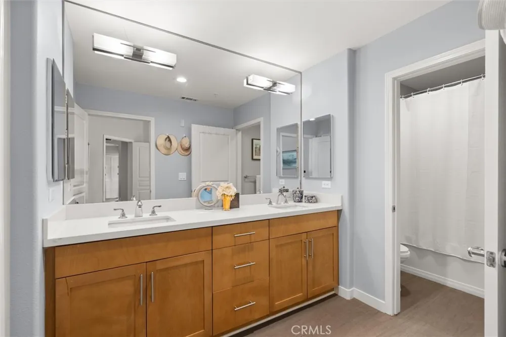 13044 Pacific Promenade #128 Playa Vista, CA 90094